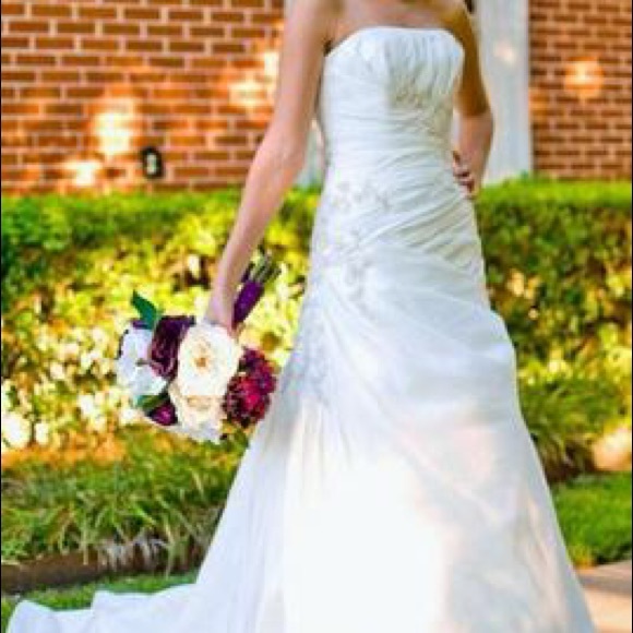 Brand new never been worn David’s Bridal dress - Picture 7 of 8